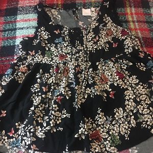 Lauren Conrad Floral Blouse 🌸🌺